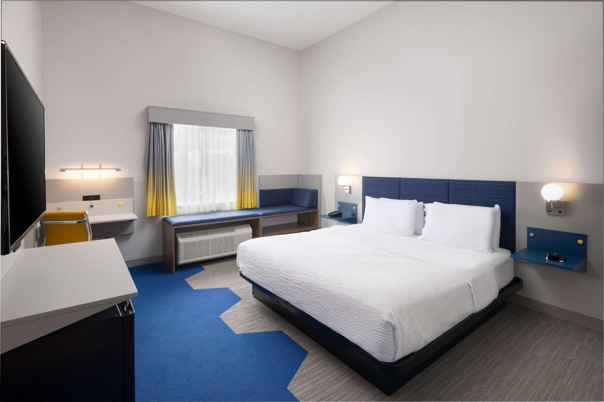Microtel Inn & Suites By Wyndham Macedon Exterior foto